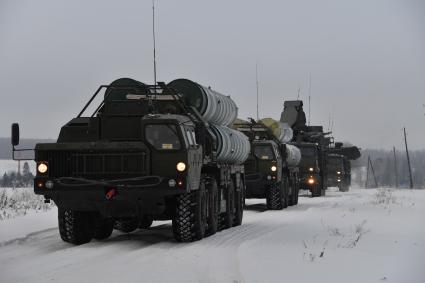 Подольск, Московская область.   В Подмосковье поставили на боевое дежурство  полк зенитно-ракетных систем С-400 `Триумф`.