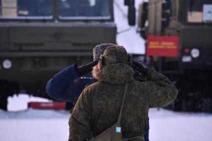 Подольск, Московская область.   В Подмосковье поставили на боевое дежурство  полк зенитно-ракетных систем С-400 `Триумф`.