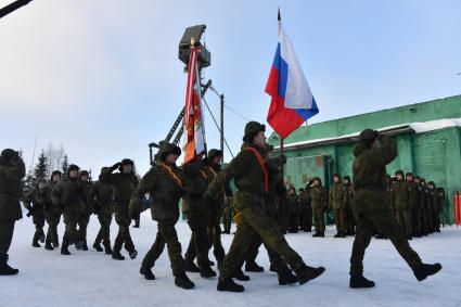 Подольск, Московская область.   В Подмосковье поставили на боевое дежурство  полк зенитно-ракетных систем С-400 `Триумф`.