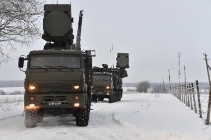 Подольск, Московская область.   В Подмосковье поставили на боевое дежурство  полк зенитно-ракетных систем С-400 `Триумф`.