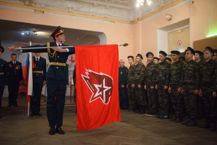 Ставрополь. В городском Доме офицеров в ряды юнармейцев приняли 140 школьников.