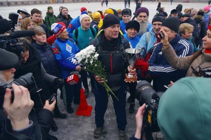 Санкт-Петербург. Сергей Лукьянов, совершивший пешее кругосветное путешествие, вернулся в Петербург.