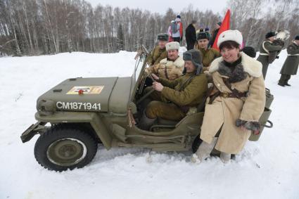 Смоленская область. Военно-историческая реконструкция боя под урочищем Быково, в котором погиб заслон, прикрывший отступление 20-й кавалерийской дивизии в 1942 г.