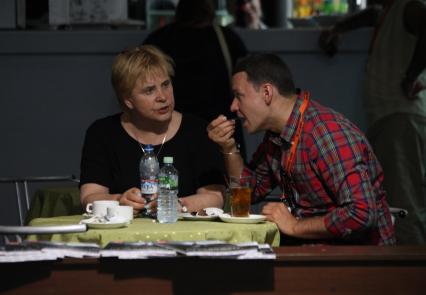Диск189. 26-й Открытый российский кинофестиваль КИНОТАВР 2015 год. Сочи. На снимке: актеры Татьяна Догилева и Александр Олешко