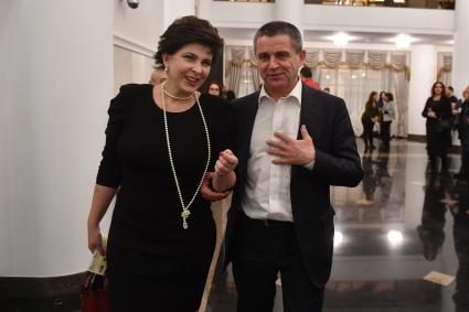 Москва. Вероника Боровик-Хильчевская и первый заместитель Генерального директора ПАО`РусГидро` Владимир Маркин на церемонии вручения премии имени В.С. Высоцкого ` Своя колея `.