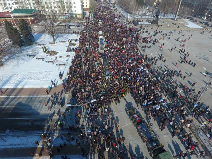 Украина, Донецк. Церемония прощания с командиром батальона `Сомали` Михаилом `Гиви` Толстых в Донецком государственном академическом театре оперы и балета.