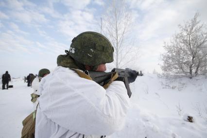 Башкирия. Военнослужащие инженерных  войск на военном полигоне Алкино-2 во время специальных учений ко Дню инженерных войск.