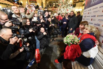 Москва.  Тренер по фигурному катанию Татьяна Тарасова,  фигурист Алексей Ягудин, фигурист Илья Авербух и глава группы компаний Bosco di Ciliegi Михаил Куснирович  (справа налево) во время пресс-конференции в ГУМе, посвященной празднованию 70-летия Т.Тарасовой.