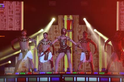 Москва. Телеведущая, актриса Ольга Бузова выступает на концерте Big Love Show 2017 в СК `Олимпийский`.