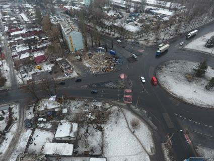 Украина, Донецк. Последствия мощного взрыва в районе транспортной развязки `Мотель`.