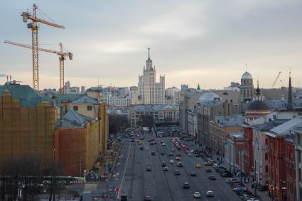 Москва. Вид на  Политехнический музей  и Новую площадь со смотровой площадки на крыше Центрального Детского Магазина на Лубянке.