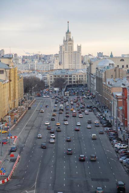 Москва. Вид на  Новую площадь со смотровой площадки на крыше Центрального Детского Магазина на Лубянке.