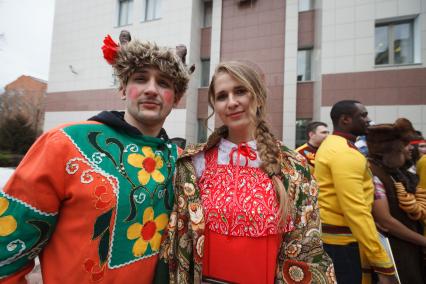 Ставрополь. Студенты-медики во время празднования Масленицы.
