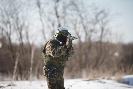 Ставрополь. Боец  отдела специального назначения ФСИН во время полевых учений.