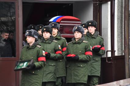 Москва. Церемония прощания с хоккеистом  Владимиром Петровым в ледовом  спортивном комплексе цска .