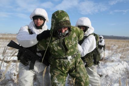 Иркутск. Военнослужащие во время учений.