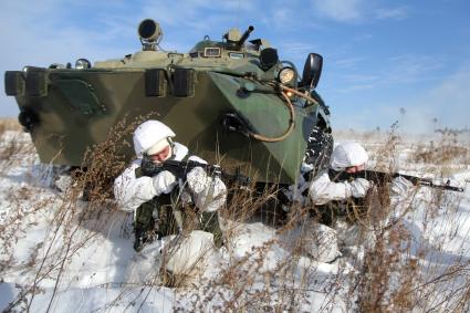 Иркутск. Военнослужащие во время учений.