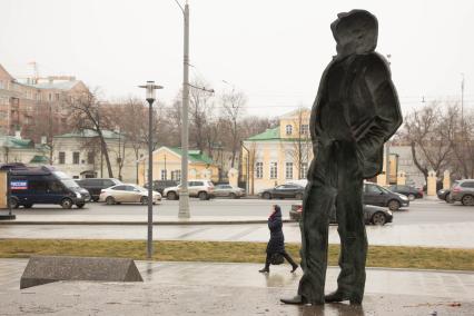 Москва. Памятник Иосифу Бродскому на Новинском бульваре.