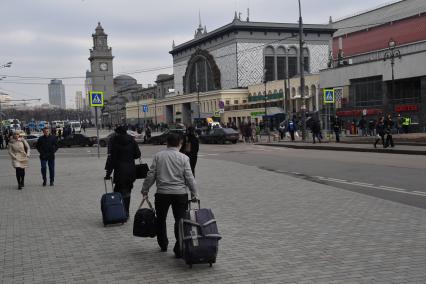 Москва.  Вид на площадь Киевского Вокзала.