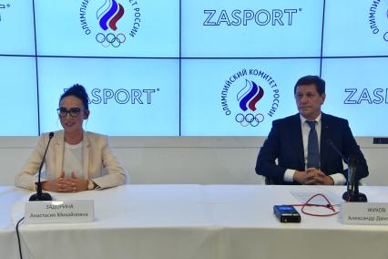 Москва. Основатель бренда ZASPORT Анастасия Задорина и президент Олимпийского комитета России (ОКР) Александр Жуков на пресс-конференции, посвященной подписанию соглашения между Олимпийским комитетом России и новым экипировщиком сборной России компанией ZASPORT  в Инновационном центре ОКР.