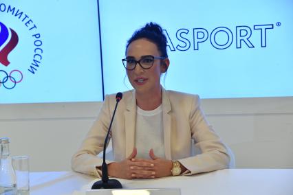 Москва. Основатель бренда ZASPORT Анастасия Задорина на пресс-конференции, посвященной подписанию соглашения между Олимпийским комитетом России и новым экипировщиком сборной России компанией ZASPORT в Инновационном центре ОКР.