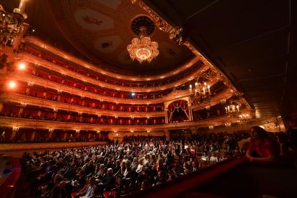 Москва.  На церемонии вручения Международной профессиональной музыкальной премии BraVo за заслуги в классической и популярной музыке на Исторической сцене Большого театра.