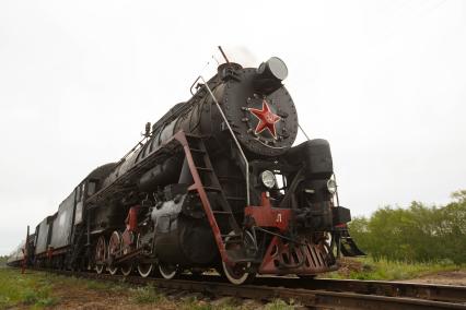 Карелия , Сортавала . Ретро-паровоз   в горный парк `Рускеала`.