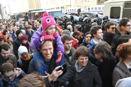 Москва.  Несанкционированная акция против коррупции сторонников оппозиционера Алексея Навального на Тверской улице.