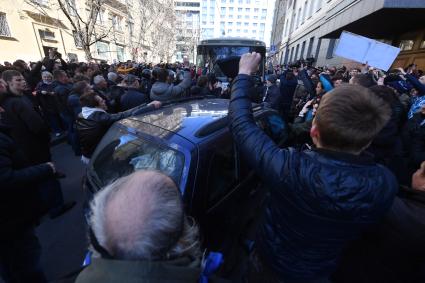 Москва.  Во время  несанкционированной акции против коррупции сторонников оппозиционера Алексея Навального в Мамоновском переулке.