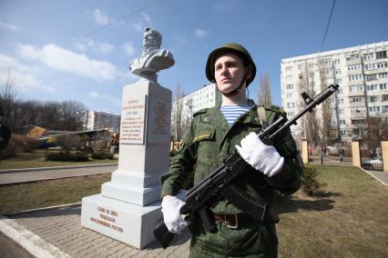 Ставрополь. Почетный караул у бюста генерала Ермолова А.П.