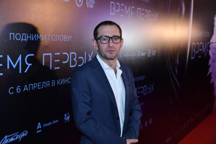 Москва. Актер Константин Хабенский на премьере фильма режиссера Дмитрия Киселева `Время первых` в кинотеатре `Каро 11 Октябрь`.