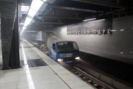 Москва. Cтроящаяся станция метро `Петровский парк`.