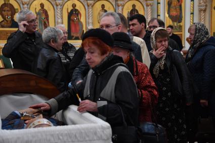 Московская область , Переделкино. Отпевание поэта Евгения Евтушенко в храме святого благоверного князя Игоря Черниговского в Переделкино