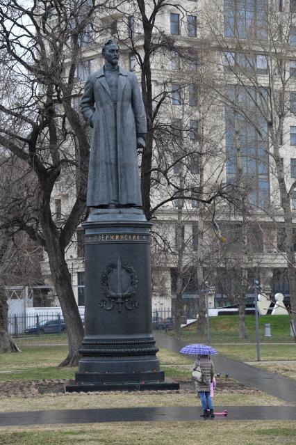 Москва. Памятник Феликсу Дзержинскому в парке `Музеон`