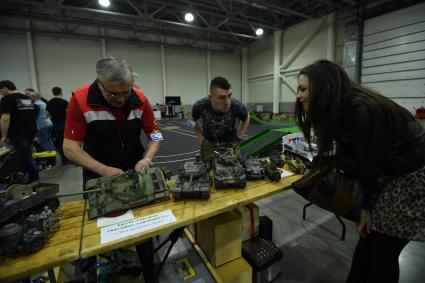 Москва. Один из участников выставки  Moscow Hobby Expo 2017 в МВЦ`Крокус Экспо`.