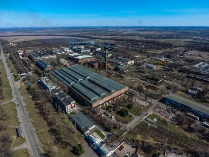 Украина, Донецкая область, Ясиноватое. Вид сверху на цеха Машиностроительного завода.