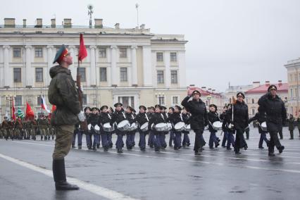 Санкт-Петербург. Репетиция военного парада в честь Дня Победы на Дворцовой площади.