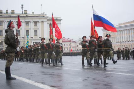 Санкт-Петербург. Репетиция военного парада в честь Дня Победы на Дворцовой площади.