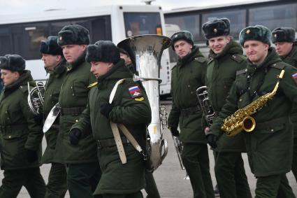 Московская область, Алабино. Участники пеших колонн парадного расчета войск перед репетицией военного парада, посвященного 72-й годовщине Победы в Великой Отечественной войне.