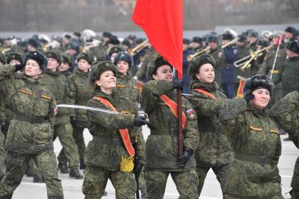 Московская область, Алабино. Участники пеших колонн парадного расчета войск на репетиции военного парада, посвященного  72-й годовщине Победы в Великой Отечественной войне.