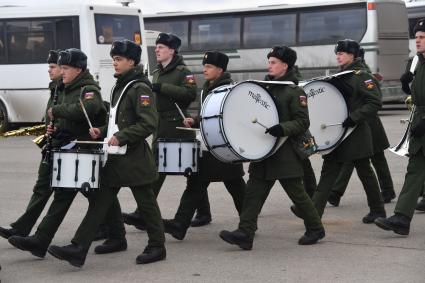 Московская область, Алабино. Участники пеших колонн парадного расчета войск перед репетицией военного парада, посвященного  72-й годовщине Победы в Великой Отечественной войне.