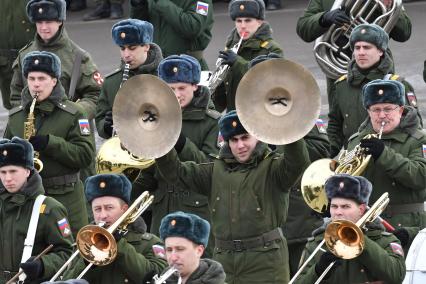 Московская область, Алабино. Участники пеших колонн парадного расчета войск на репетиции военного парада, посвященного  72-й годовщине Победы в Великой Отечественной войне.