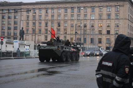 Москва. БТР-82А  во время проезда военной техники по Тверской улице перед репетицией  парада на Красной площади, посвященного 72-й годовщине Победы в Великой Отечественной войне.