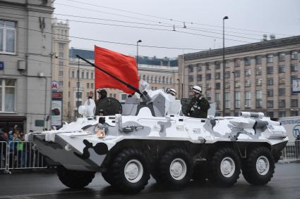 Москва. БТР-82А  во время проезда военной техники по Тверской улице перед репетицией  парада на Красной площади, посвященного 72-й годовщине Победы в Великой Отечественной войне.