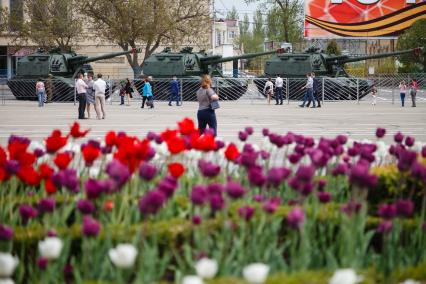 Ставрополь. Самоходная  гаубица `Мста-С`  на площади  Ленина в рамках проведения репетиции Парада Победы.