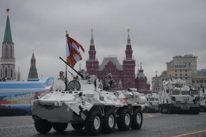 Москва.  БТР-82А  на Красной площади во время военного парада, посвященного 72-й годовщине Победы в Великой Отечественной войне.