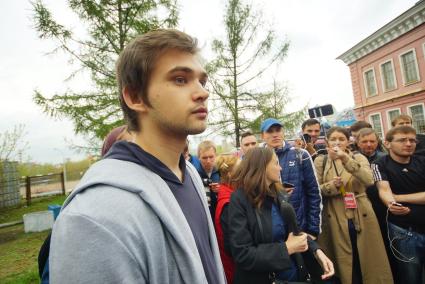 Екатеринбург. Видеоблогер Руслан Соколовский после оглашения ему приговора (3 года 6 месяцев условно). Соколовский ловил покемонов в храме в игре Pokemon Go и обвинялся в экстремизме, оскорблении чувств верующих и хранении шпионской ручки