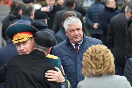 Москва.   Глава МВД РФ Владимир Колокольцев (в центре) на Красной площади  перед началом военного парада, посвященного 72-й годовщине Победы в Великой Отечественной войне.