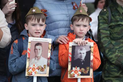 Ставрополь. Участники акции `Бессмертный полк`  во  время праздника Дня Победы .