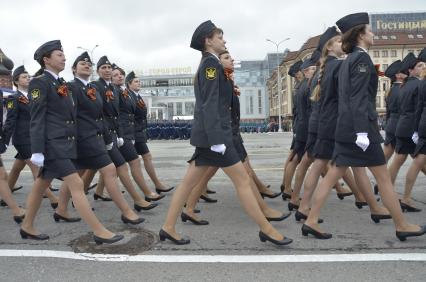 Тула.  Военнослужащие во время военного парада, посвященного 72-й годовщине Победы в Великой Отечественной войне.